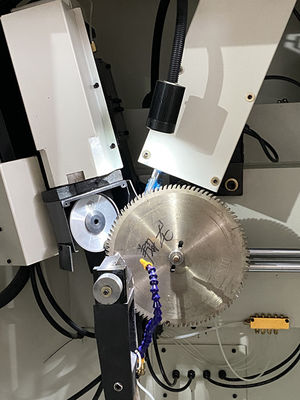 LDX-026A セルボフード 完全 CNC 円形 刃 前方と後方 角磨機